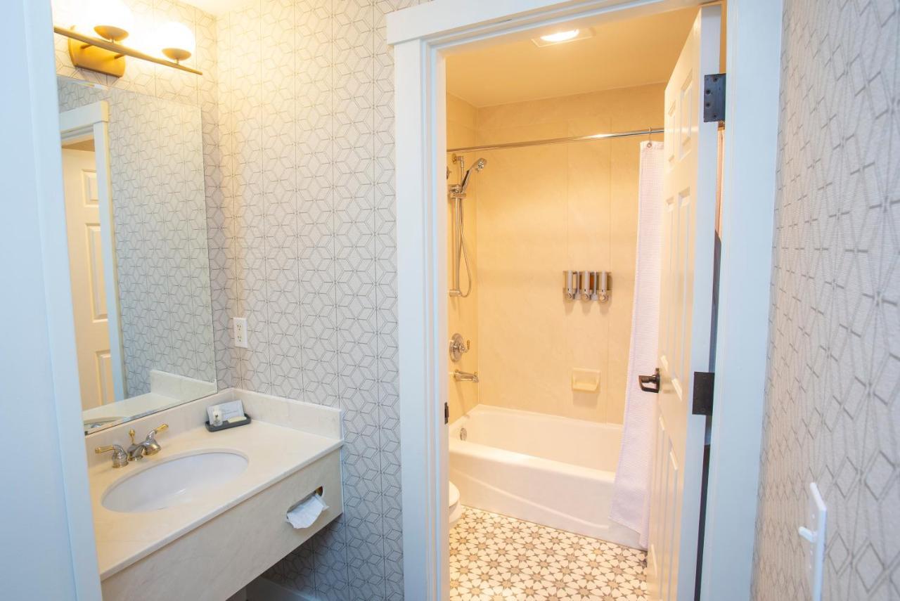 Shearwater Inn Lincoln City Bagian luar foto